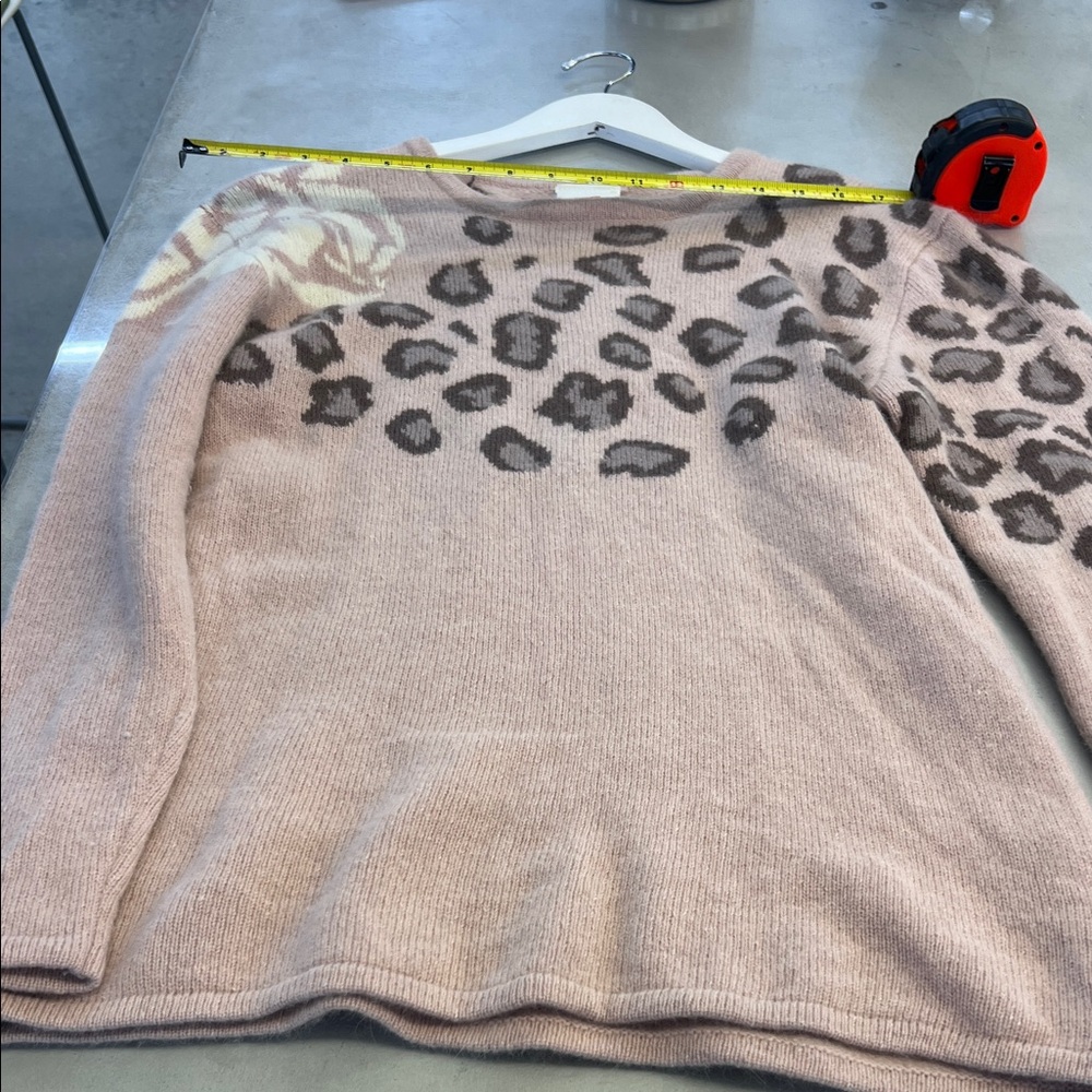 Leopard Print Sweater - Picture 4 of 6